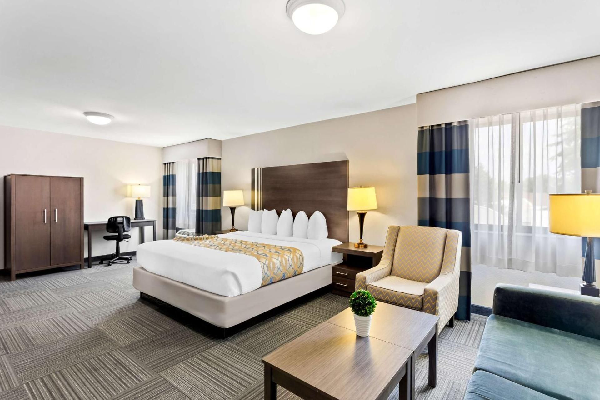 King and Sofa Bed Room