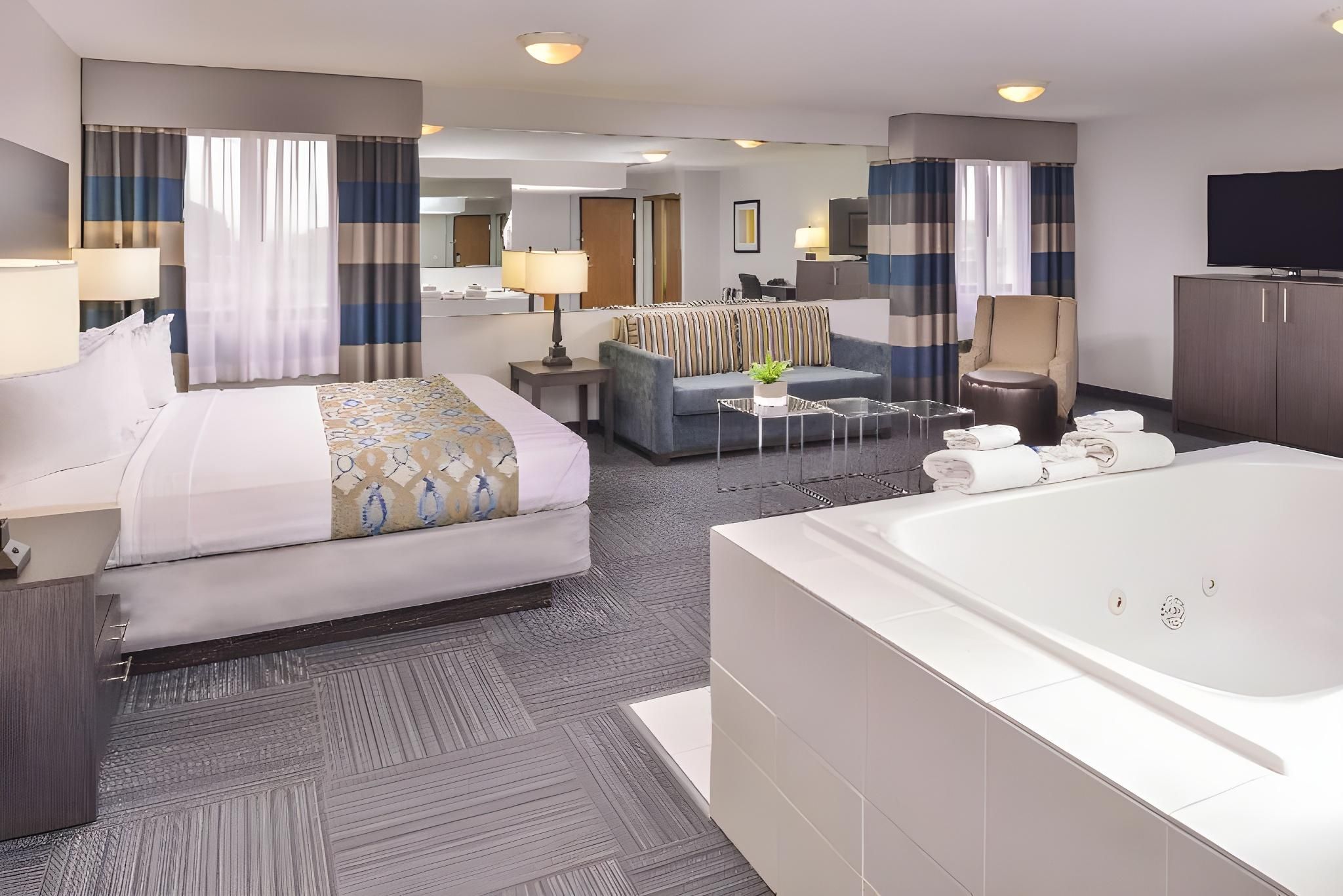King and Sofa Bed Room