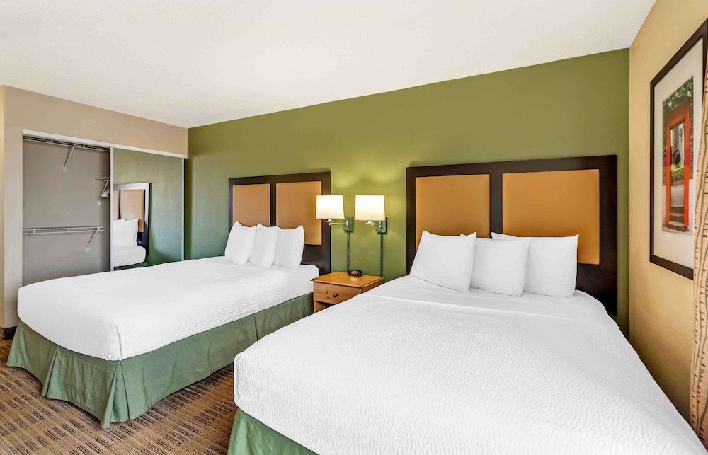Extended Stay America Select Suites Chicago Naperville East Studio, 2 Queen Beds, Non Smoking 4