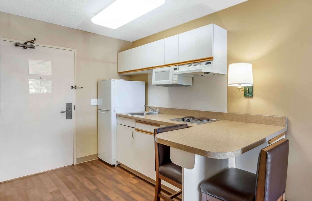 Extended Stay America Select Suites Chicago Naperville East Studio, 1 King Bed, Non Smoking 6
