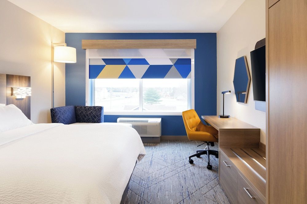 Standard Room, 1 King Bed, Accessible (Communications, Accessible Tub)