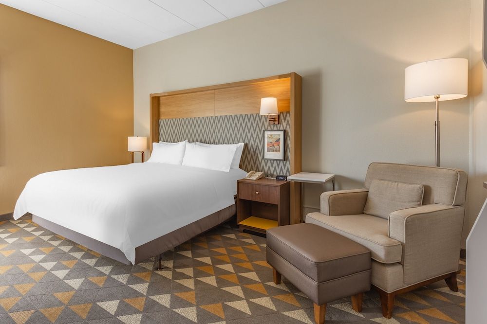 Suite, 1 King Bed (Additional Living Area)