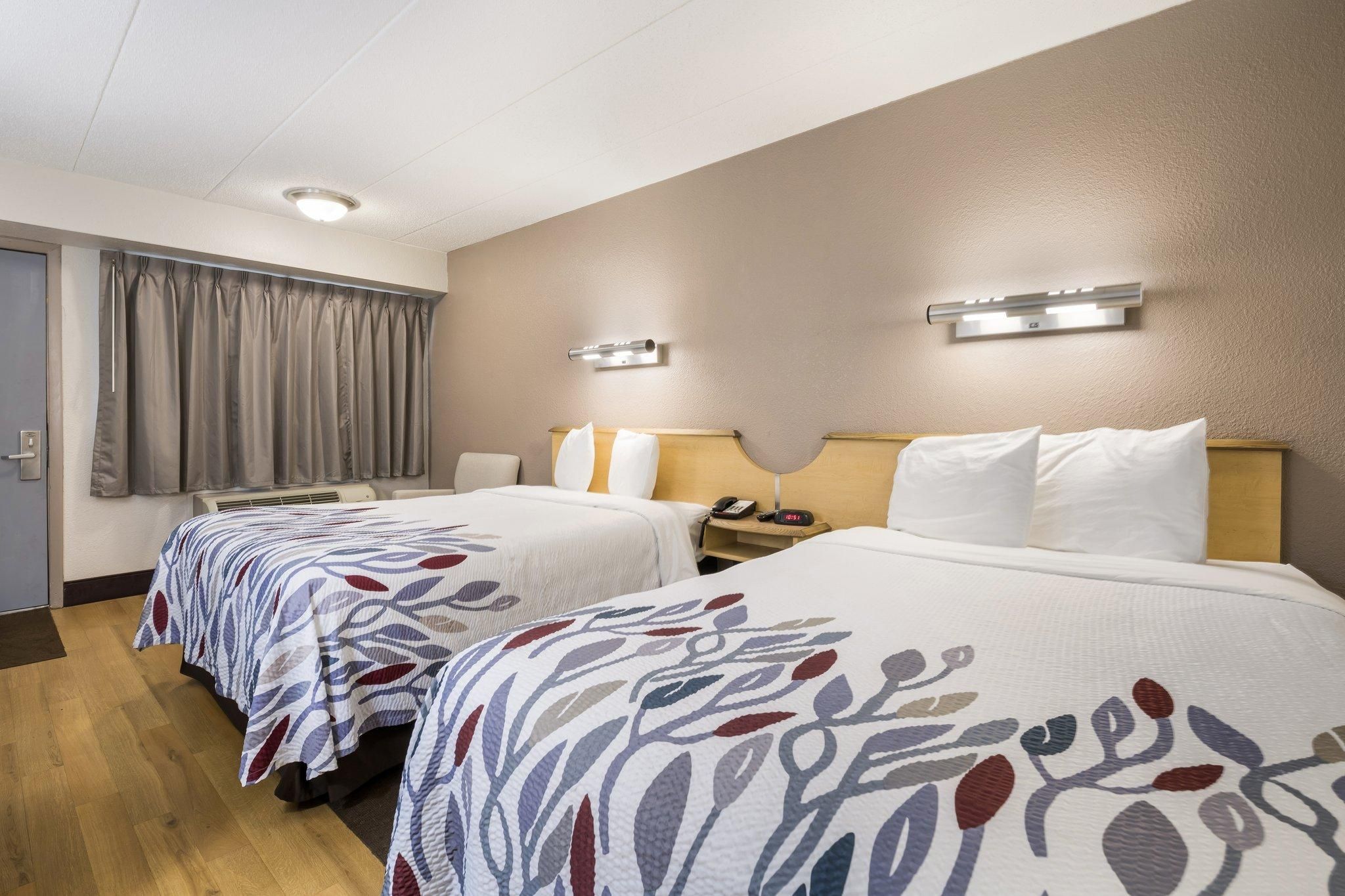 Red Roof Inn Rockford East – Casino District 2 Full Beds Smoke Free 2