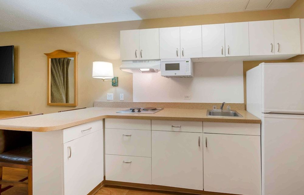 Extended Stay America Suites Chicago Schaumburg Conv Center Studio, 1 Queen Bed, Non Smoking 7