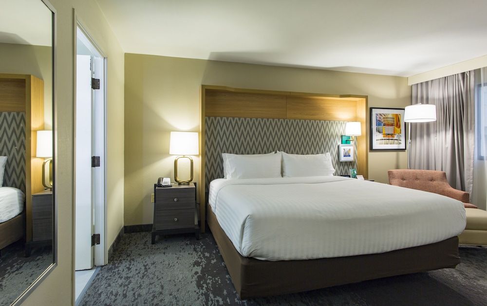 Premium Room, 1 King Bed