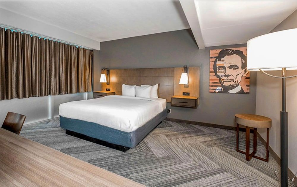 Suite, 1 Queen Bed, Non Smoking