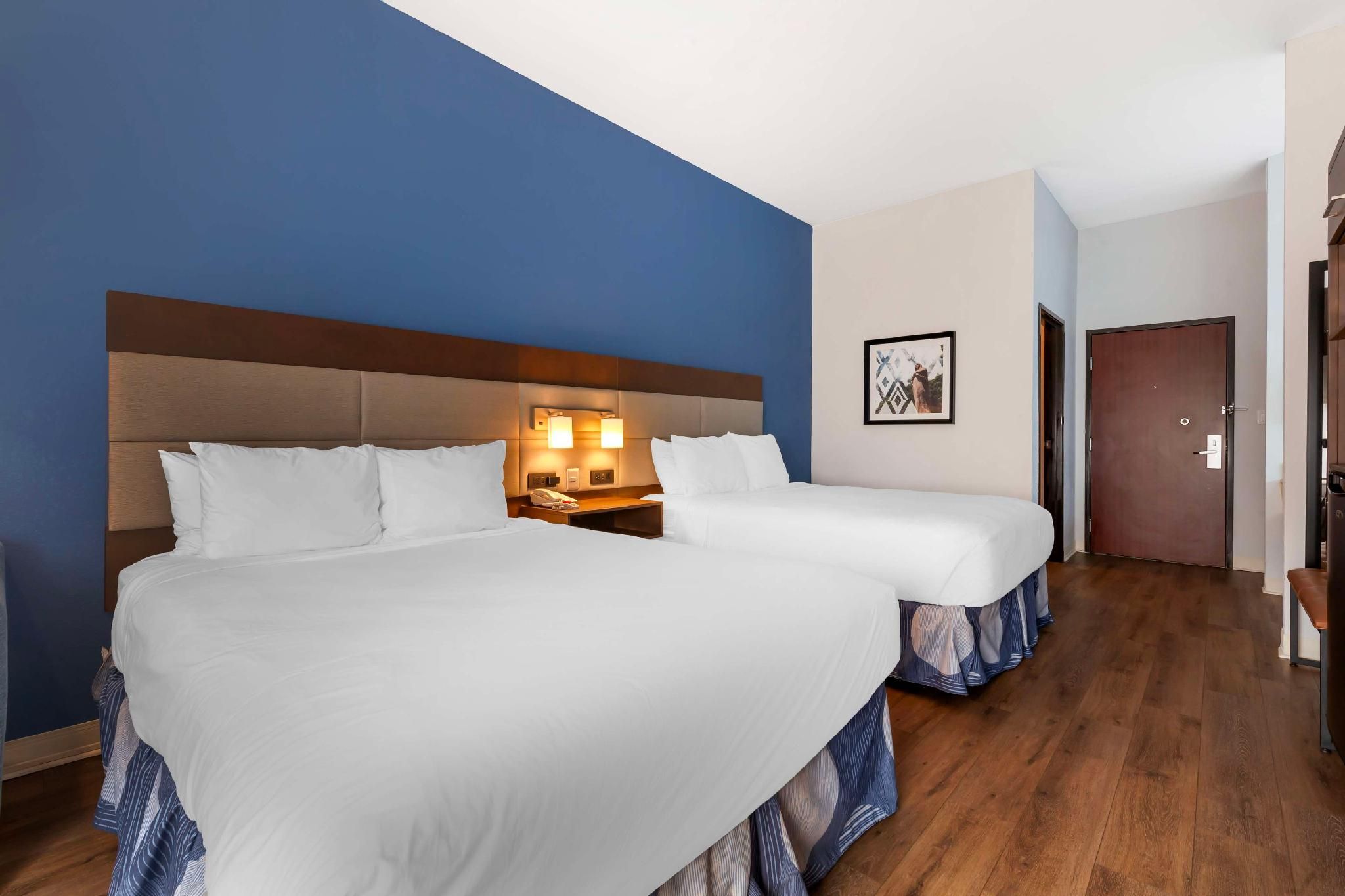 2 queen beds, nonsmoking