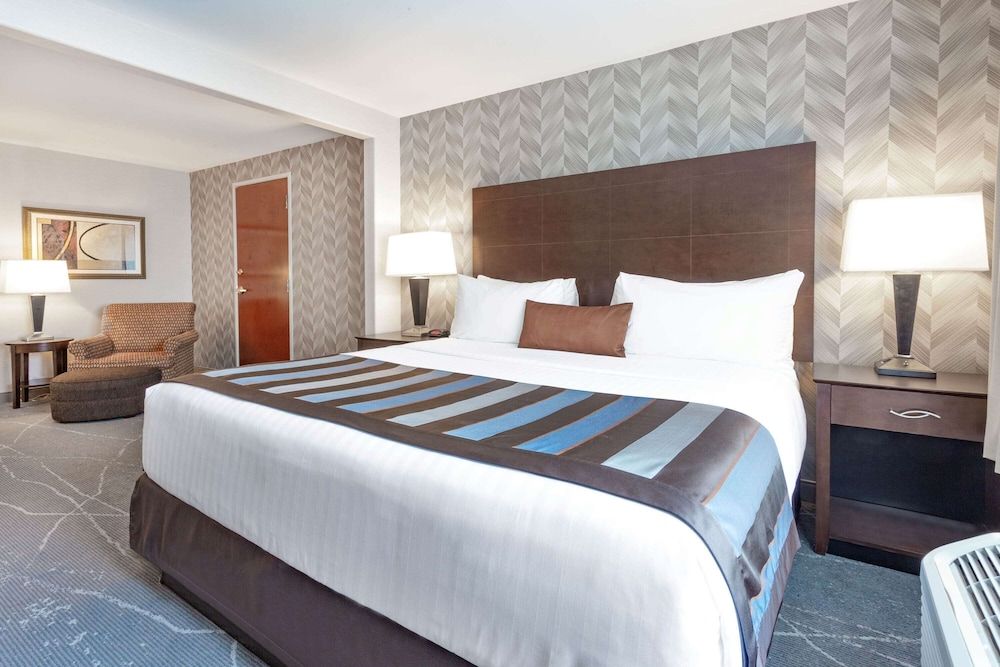 Upgraded, Deluxe Room, 1 King Bed