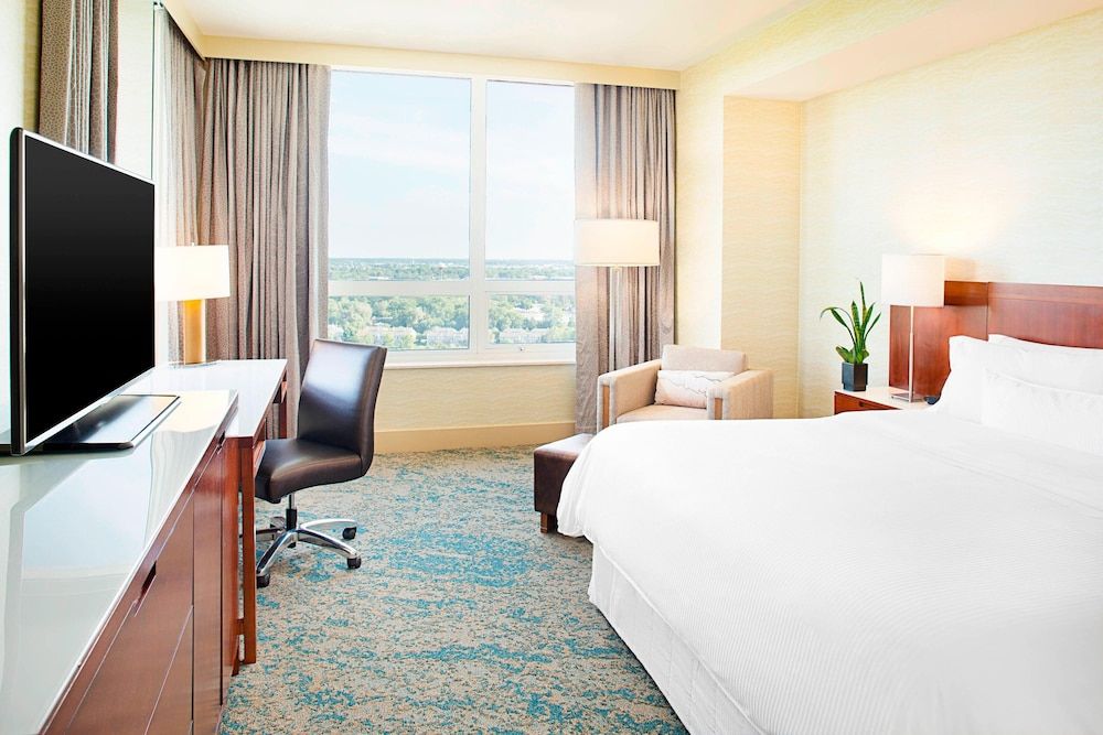 Premium Room, 1 King Bed, Corner