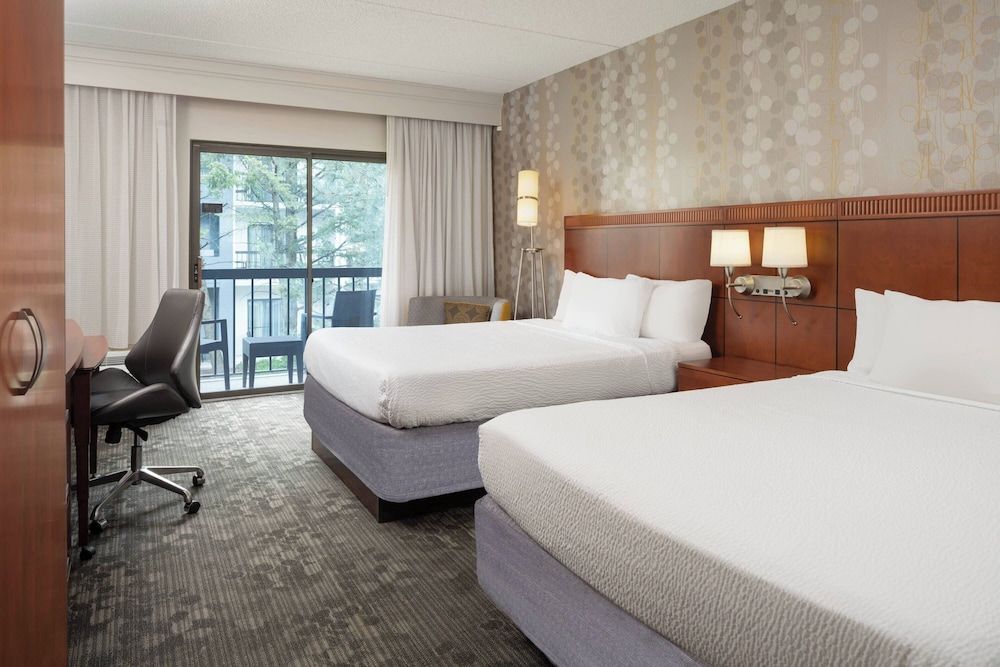 Room, 2 Double Beds (Hearing Accessible)