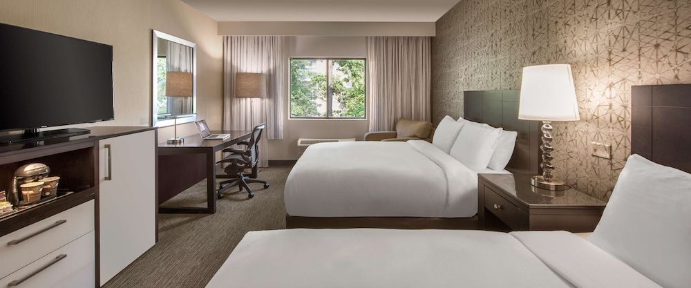 Standard Room, 2 Double Beds