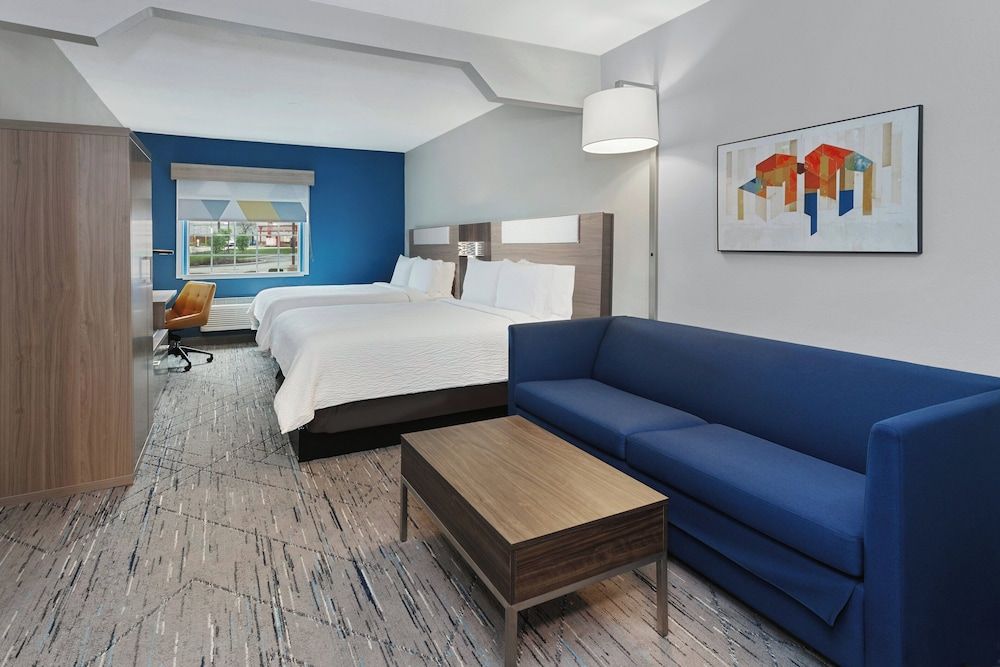Suite, 2 Queen Beds, Accessible (Communications, Accessible Tub)