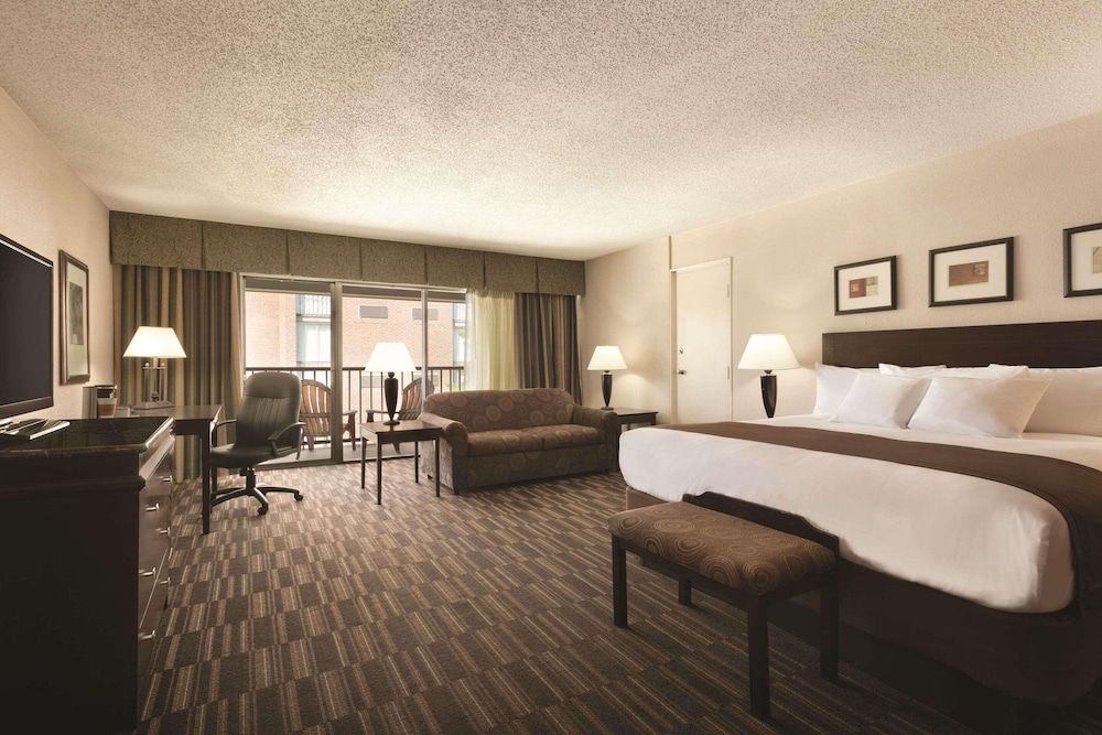Room, 1 King Bed, Non Smoking