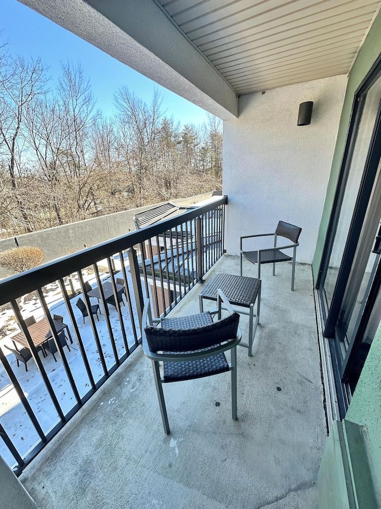 Room, 2 Double Beds, Non Smoking, Balcony (Upgrade)