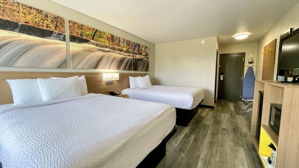 Room, 2 Queen Beds, Non Smoking