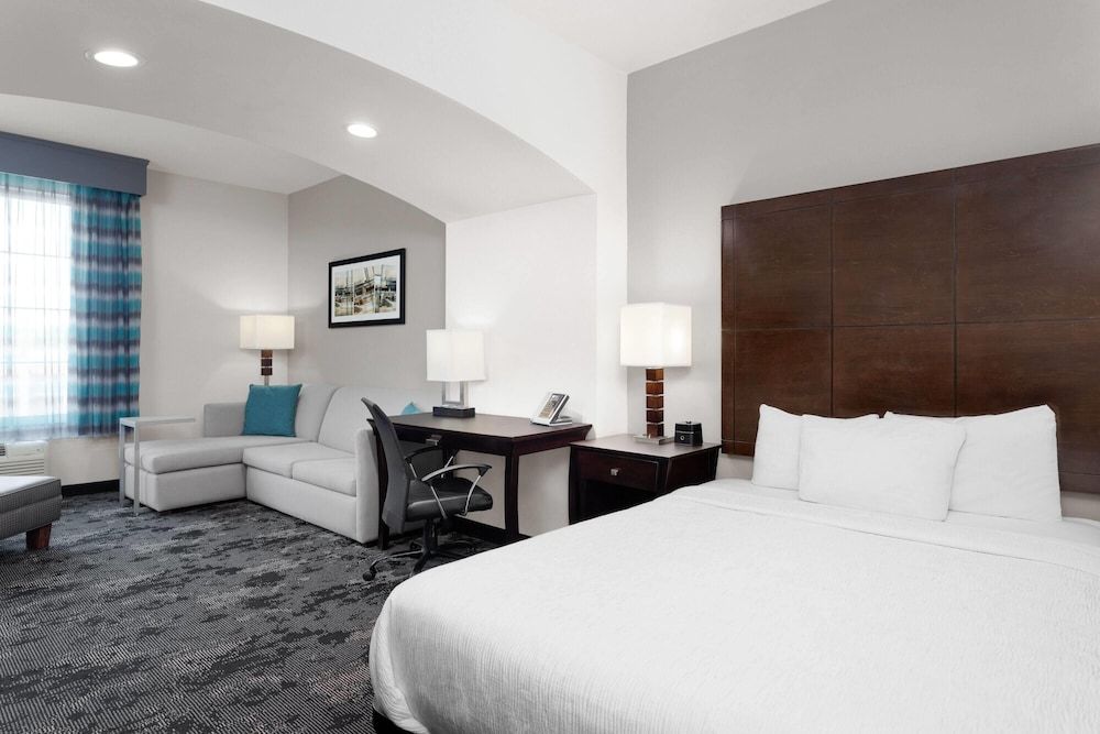 Room, 1 Queen Bed with Sofa bed, Mobility Accessible, Non Smoking (Bathtub w/ Grab Bars)