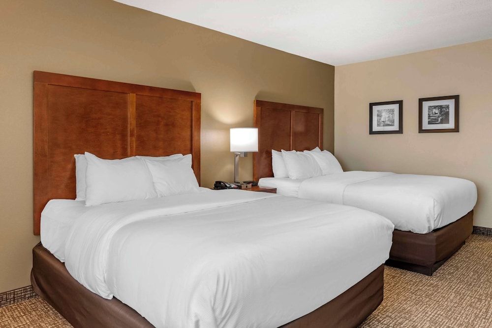 Double Room, 2 Queen Beds, Non Smoking