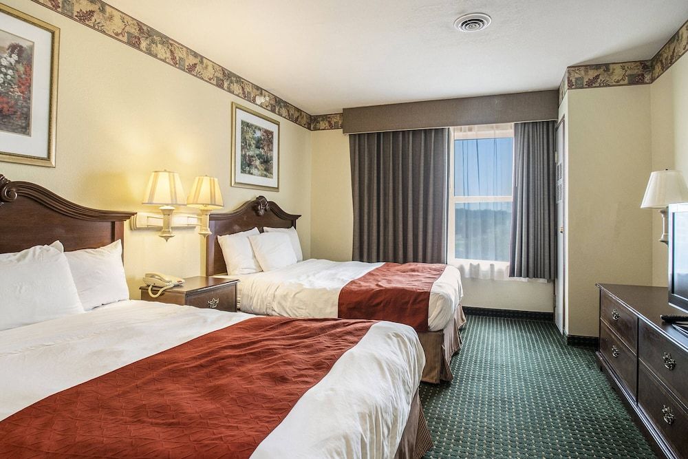 Room, 2 Queen Beds, Non Smoking