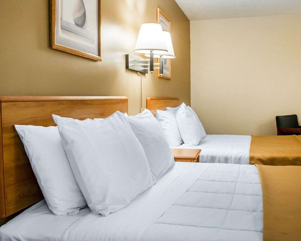 Standard Room, 2 Queen Beds, Non Smoking