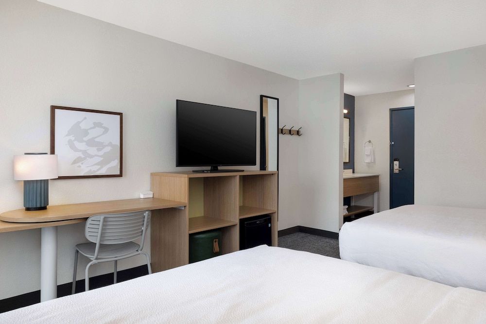 Room, 2 Queen Beds