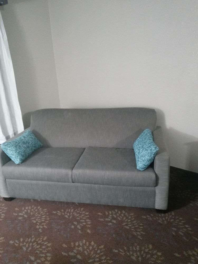 Clarion Pointe Evansville North Suite, 1 King Bed, Non Smoking 6