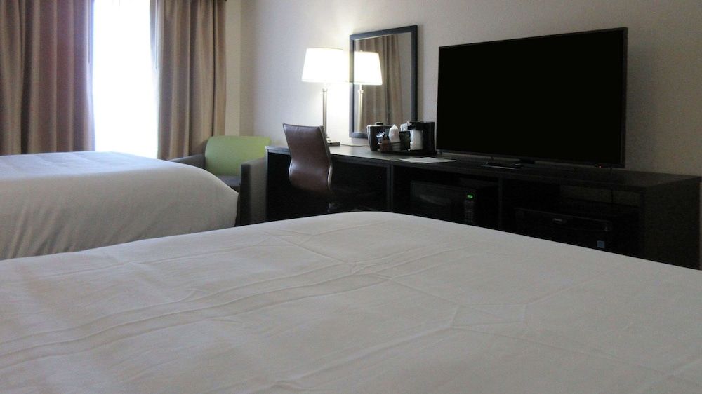 Standard Room, 2 Queen Beds, Non Smoking