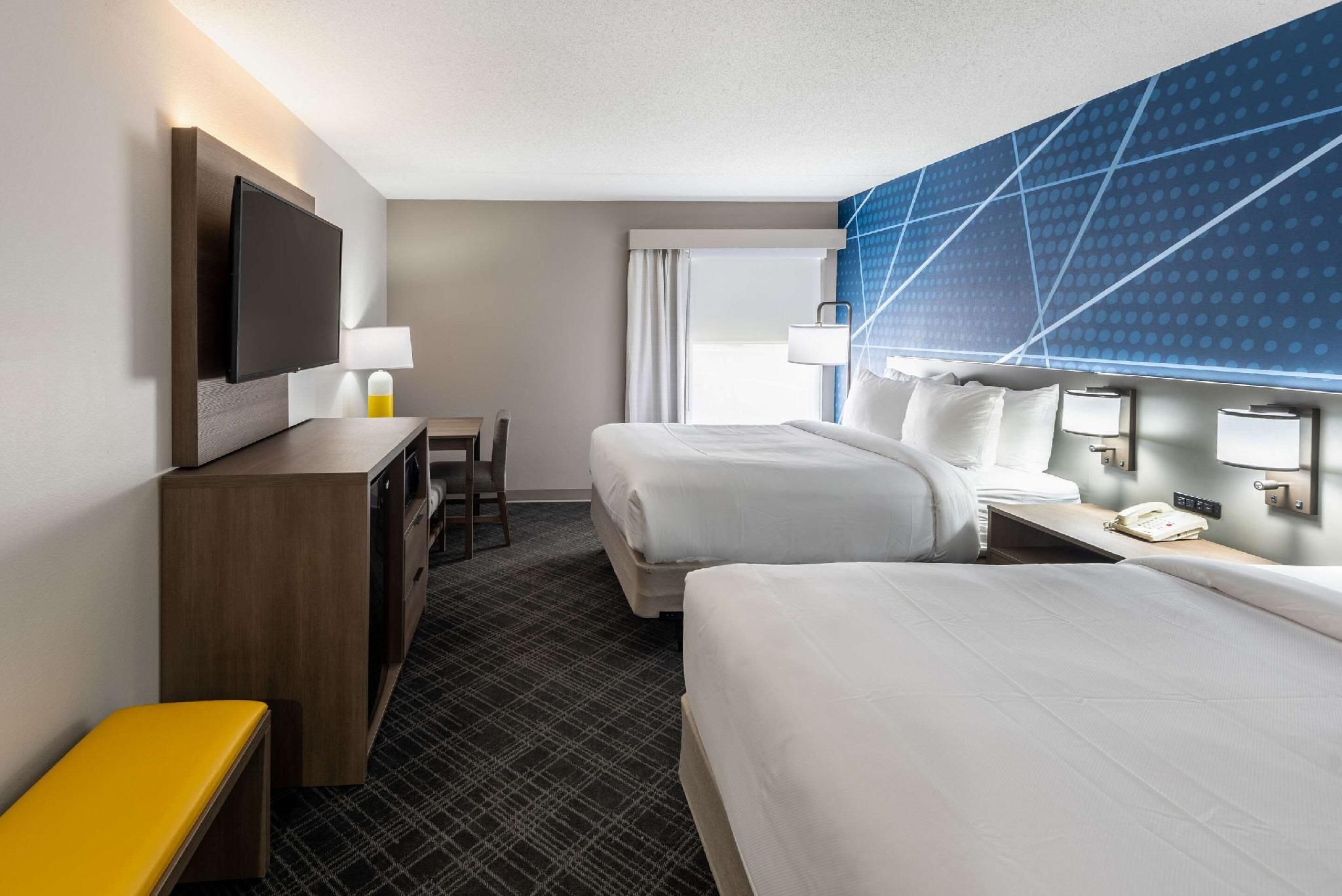 2 Queen Beds -Non-Smoking, Accessible