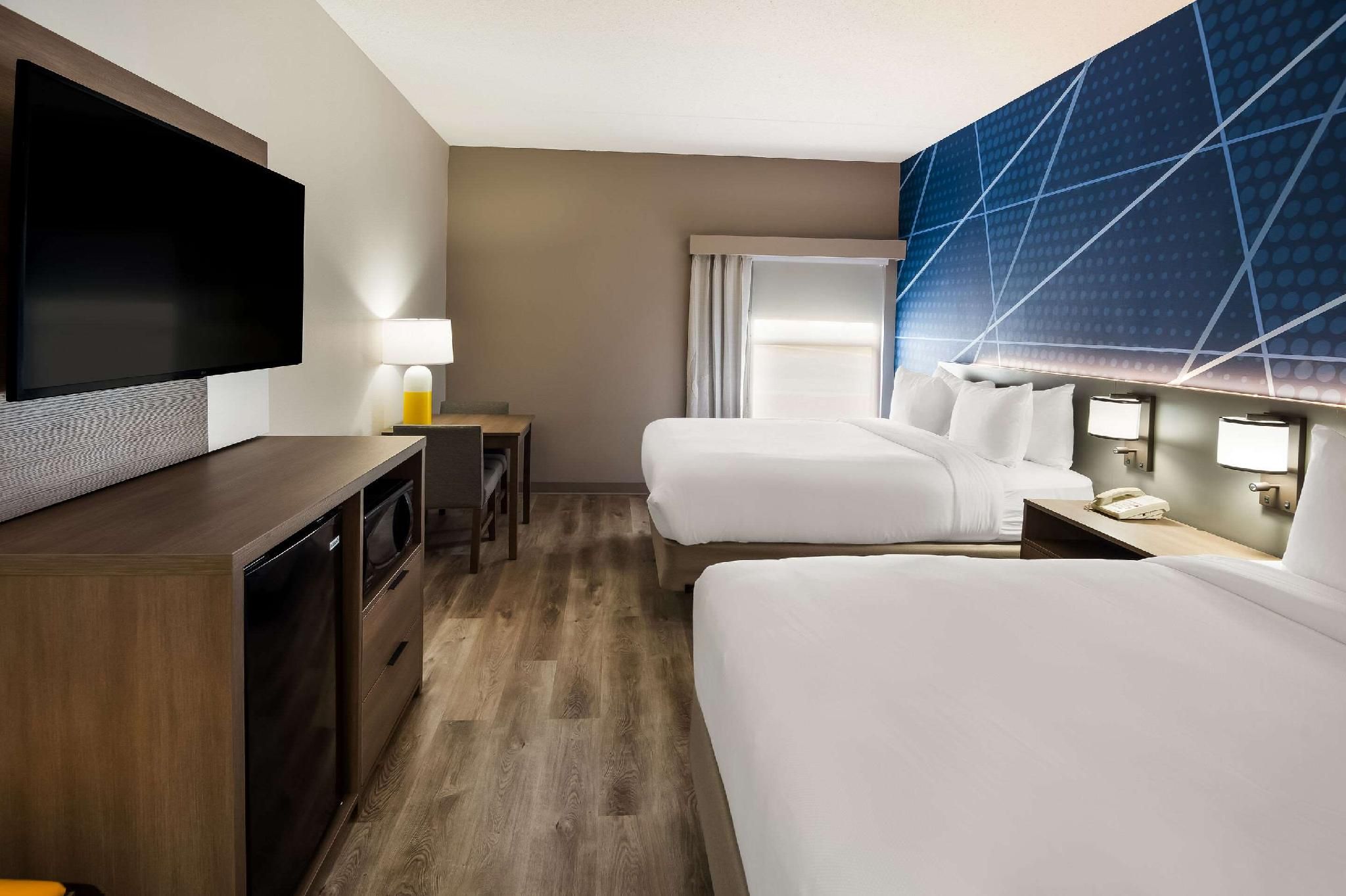 Comfort Inn & Suites Fishers - Indianapolis 2 Queen Beds -Non-Smoking & Accessible 2