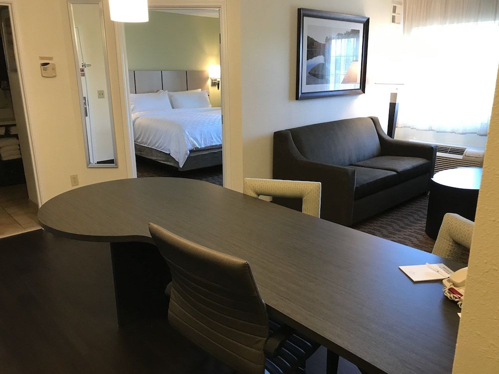 Suite, 1 Bedroom, Accessible (Communications, Accessible Tub)
