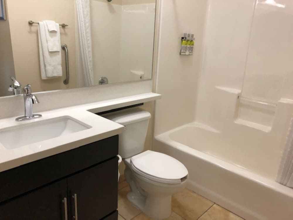 Studio Suite, 1 Queen Bed