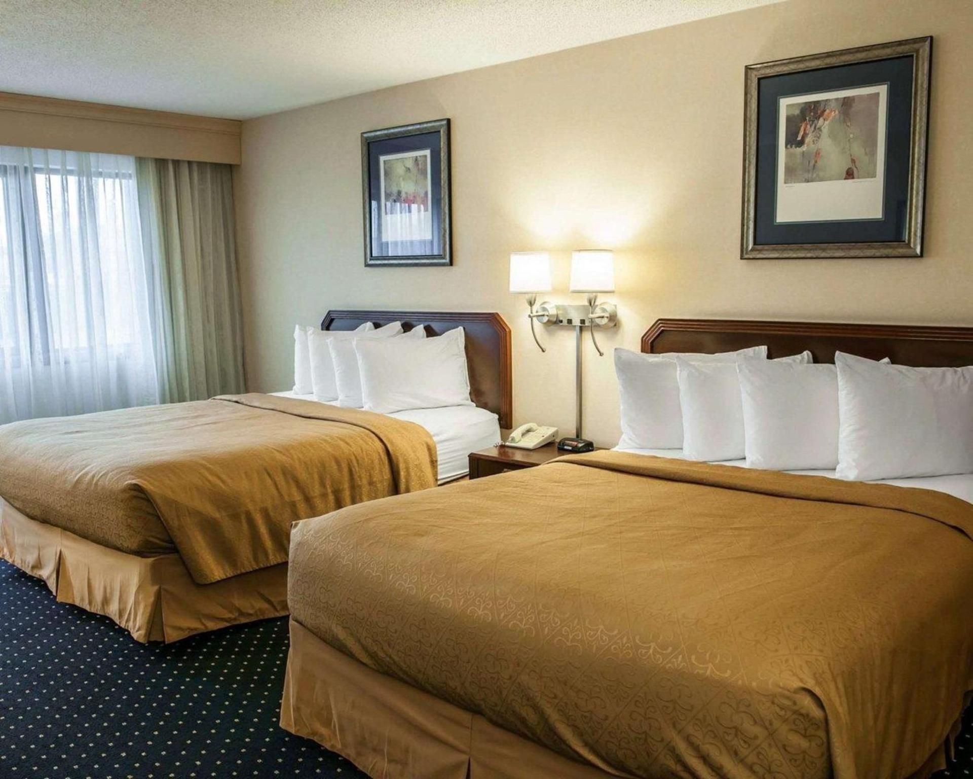 2 Queen Beds Nonsmoking