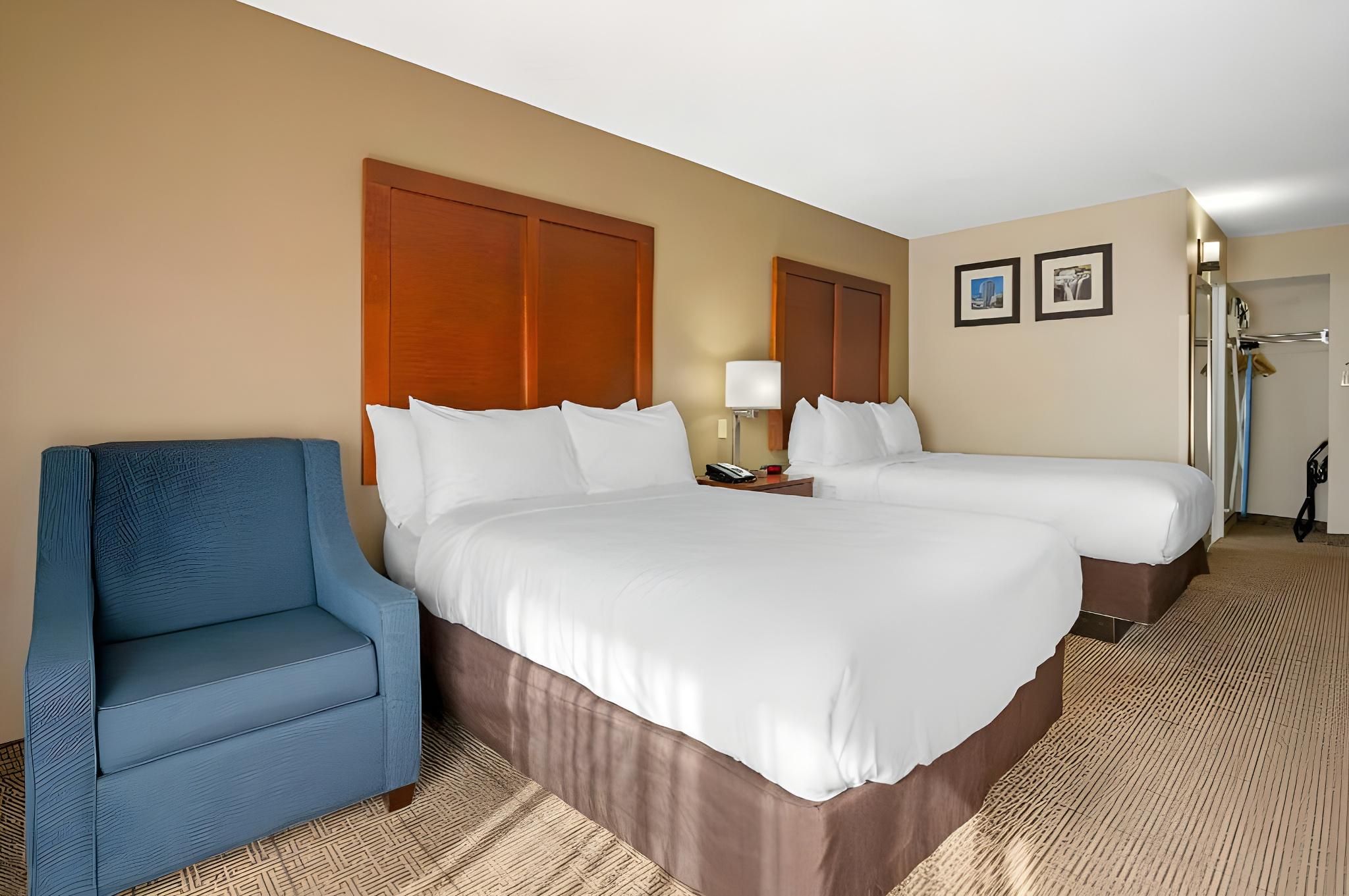 2 Double Beds, No Smoking