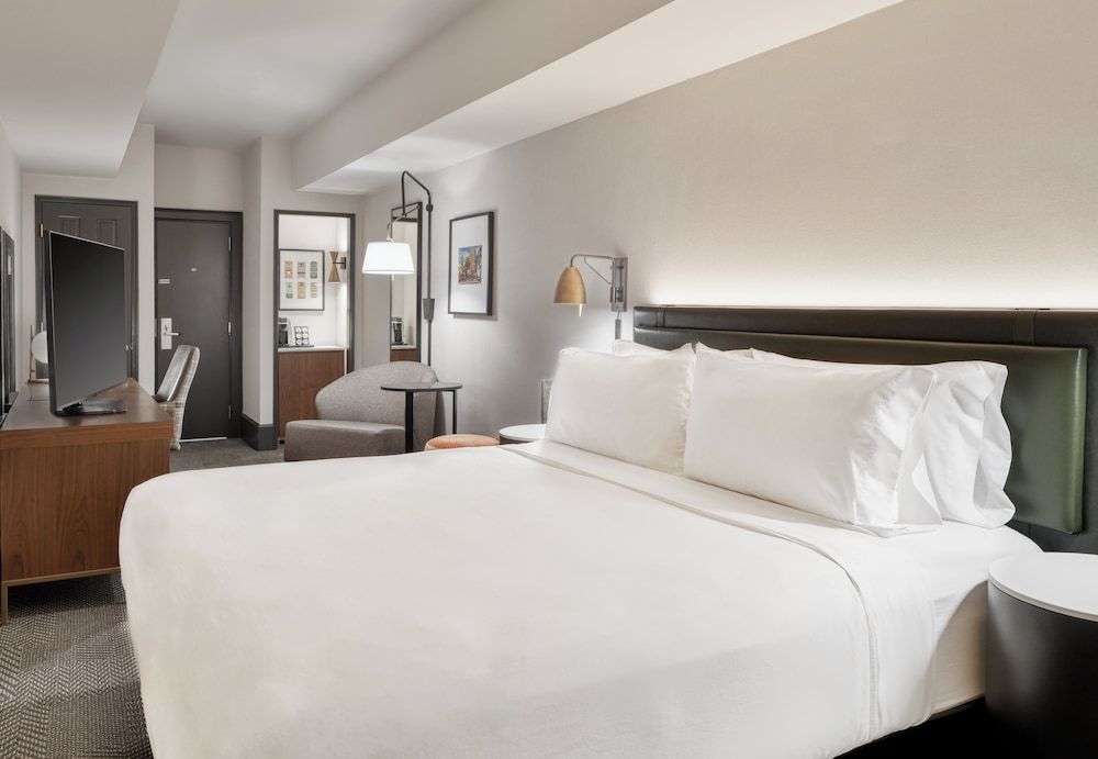 Suite, 1 King Bed (Train Car)