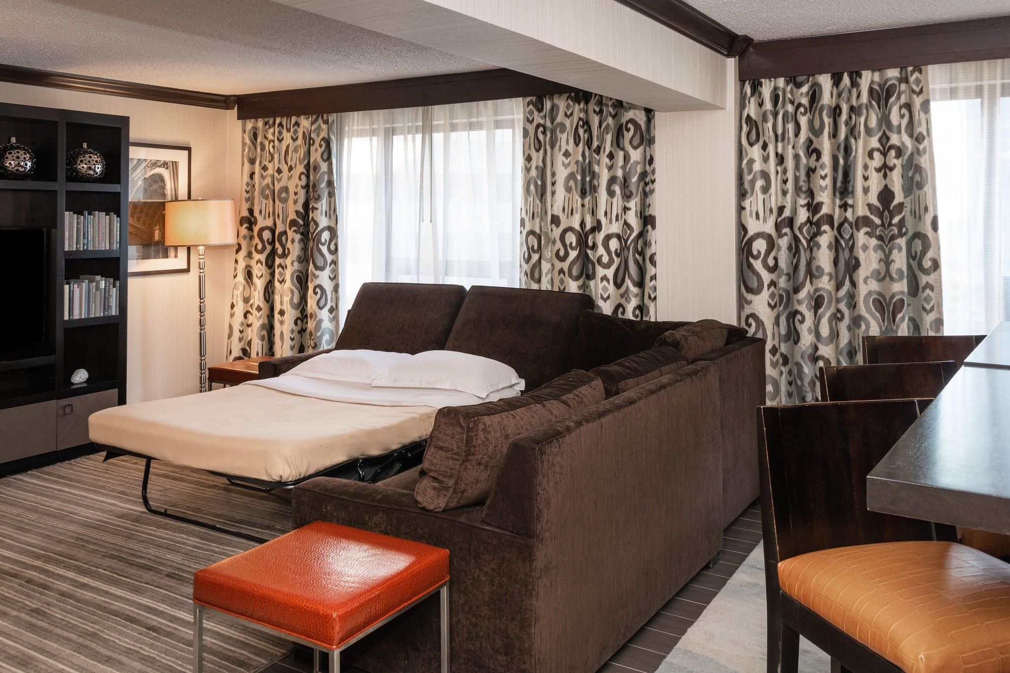 Presidential Suite, 1 King, Sofa bed, City view