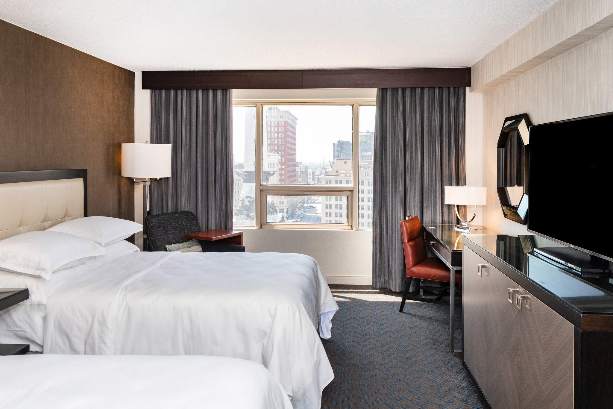 Deluxe Guest room, 2 Double, Monument view