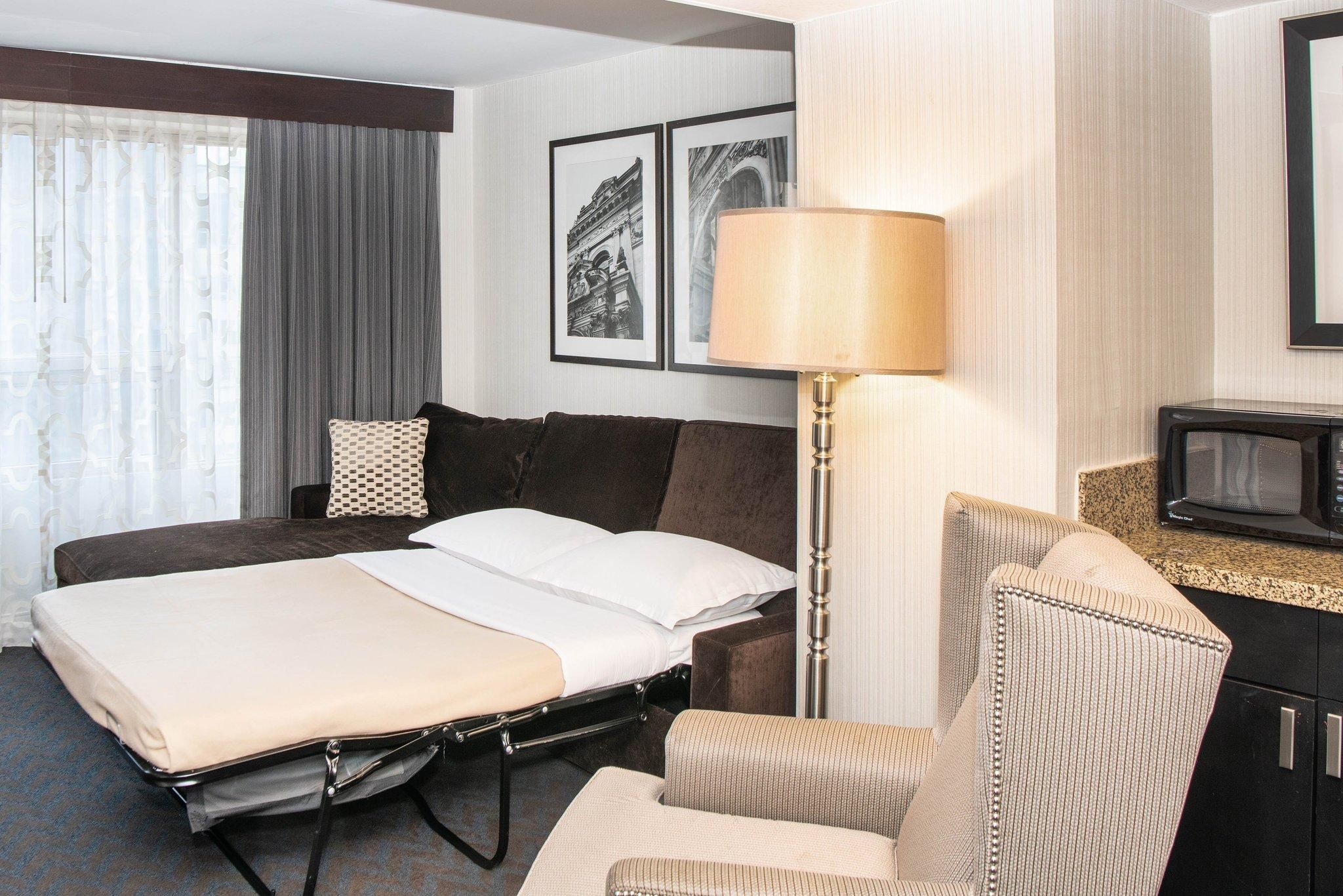 Executive Suite, 2 Double, Sofa bed, City view