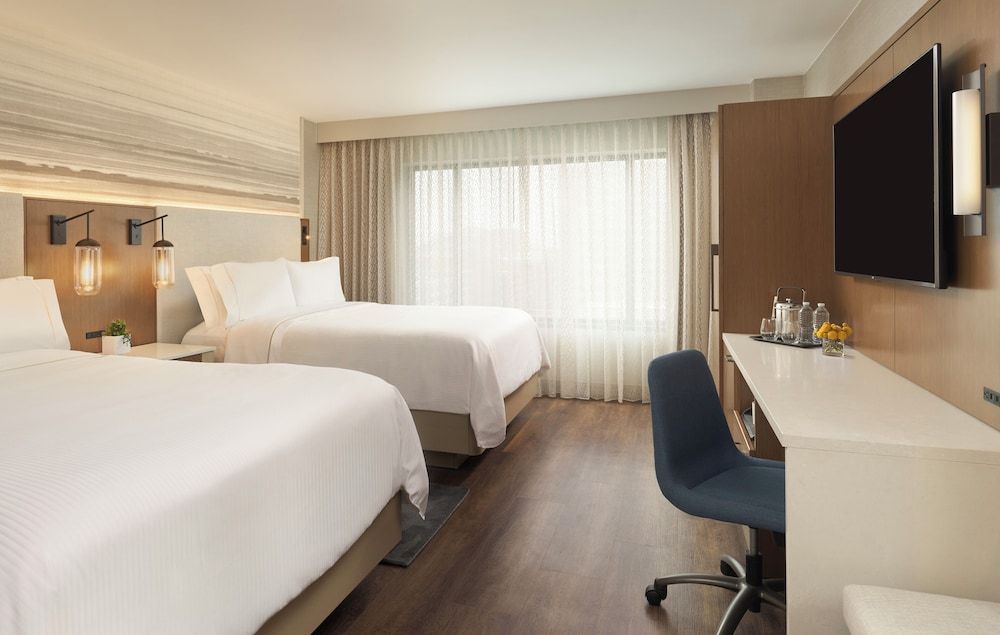 Traditional Room, 2 Queen Beds (Mobility Accessible, Tub)