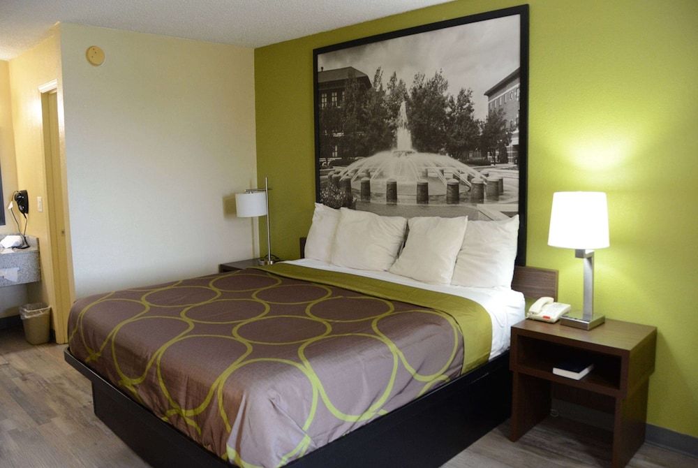 Standard Room, 1 King Bed