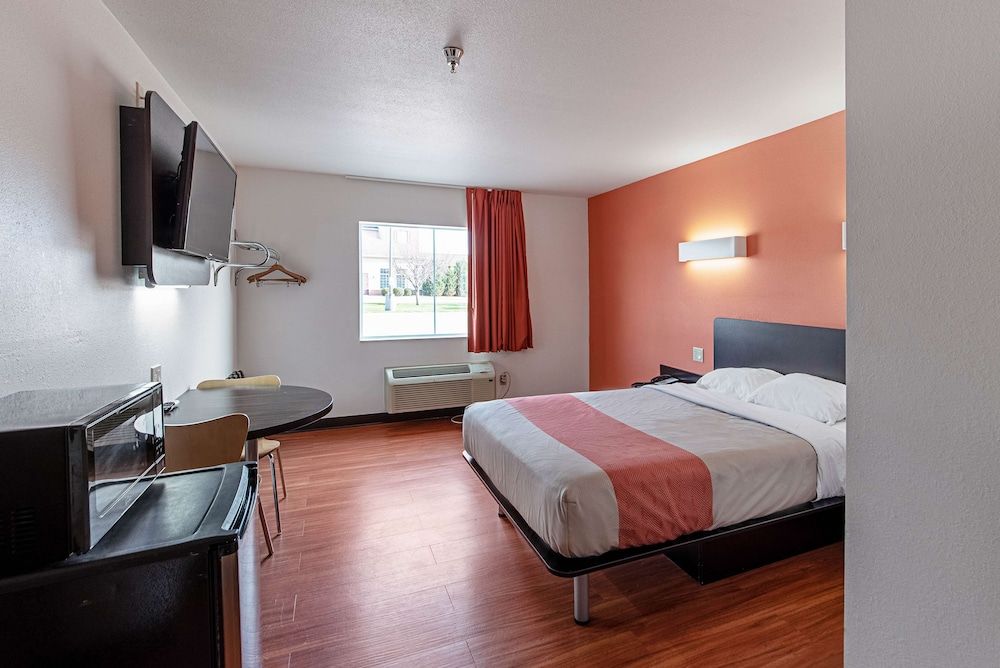 Standard Room, 1 Double Bed, Accessible, Non Smoking