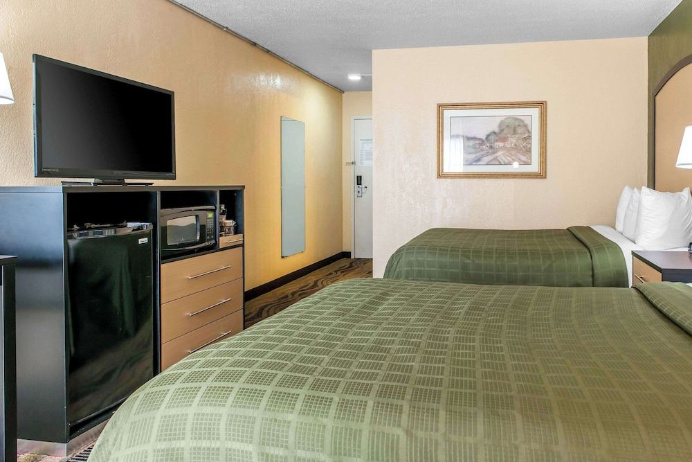 Standard Room, 2 Double Beds, Non Smoking