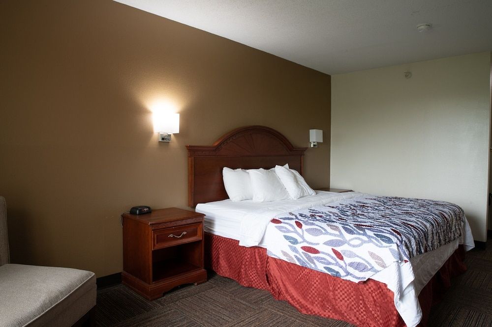 Standard Room, 1 King Bed, Accessible, Non Smoking