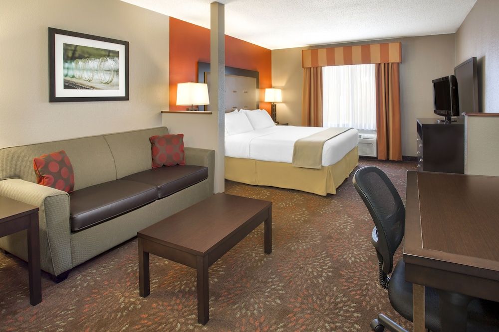 Standard Room, 1 Queen Bed