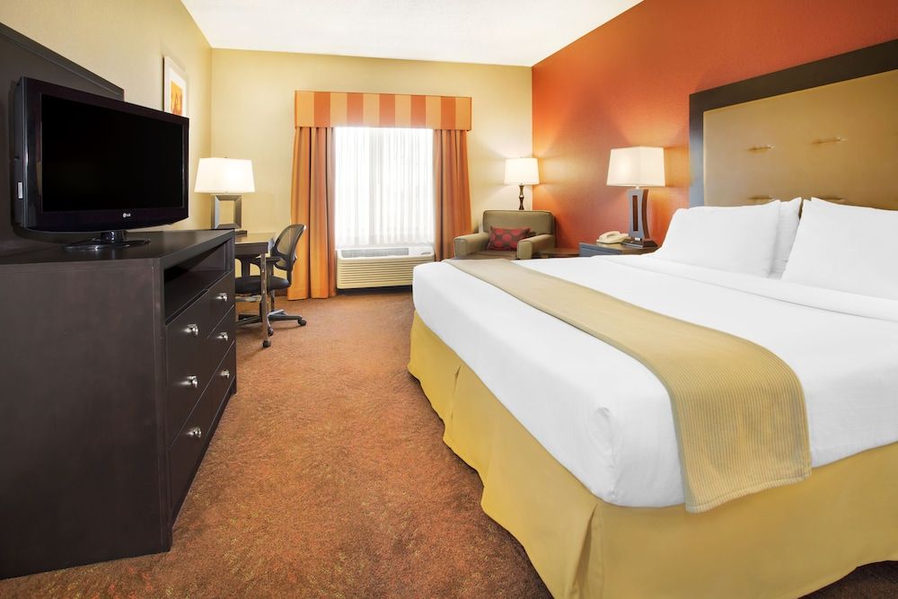 Suite, 1 King Bed (Additional Living Area)