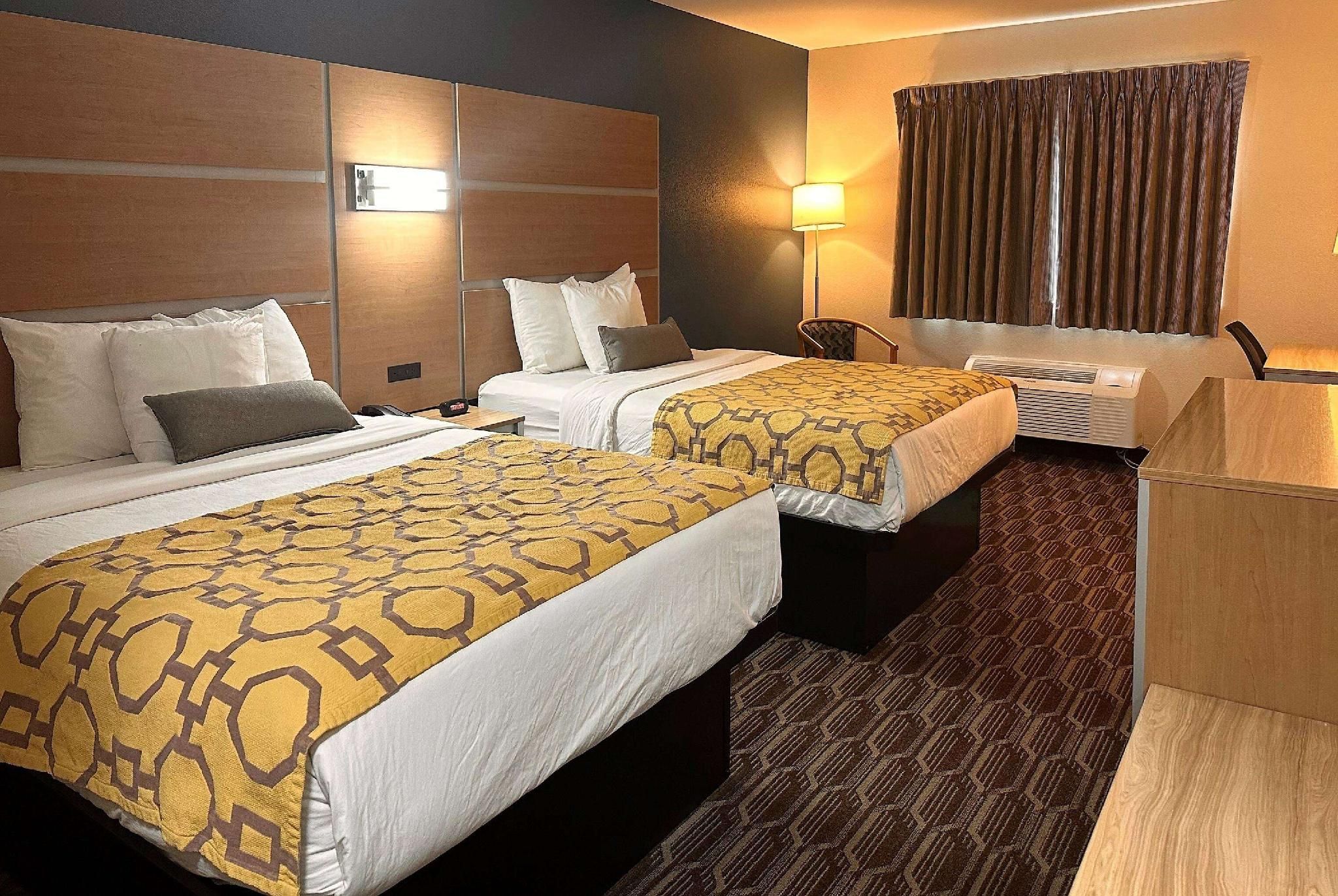 2 Queen Beds, Mobility Accessible Room, Roll-In Shower, Non-Smoking