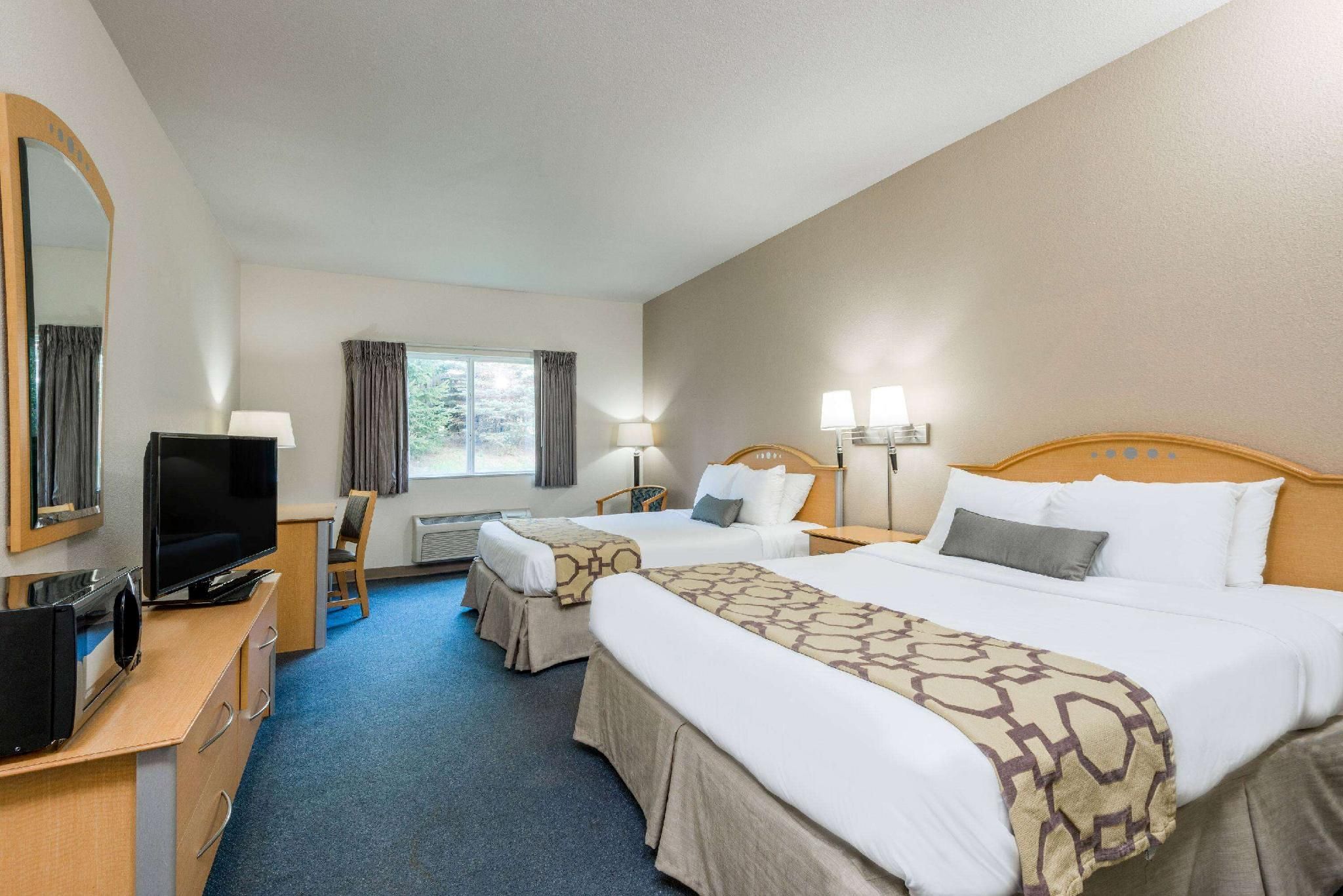 2 Queen Beds, Mobility Accessible Room, Roll-In Shower, Non-Smoking