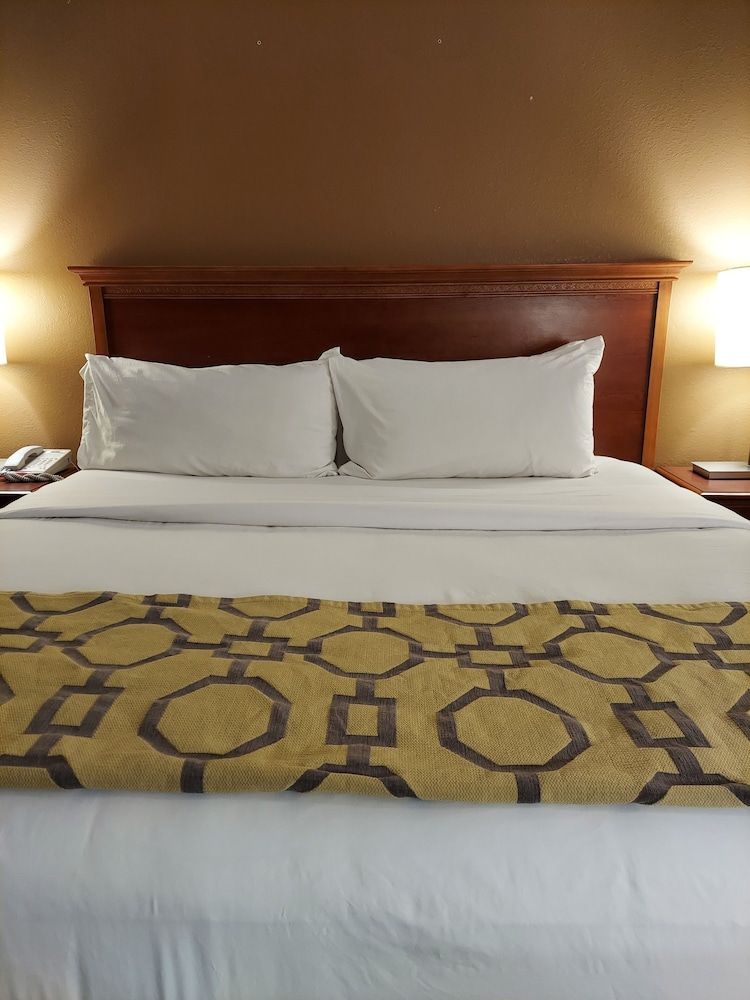 Room, 1 Queen Bed, Accessible, Non Smoking (Mobility)