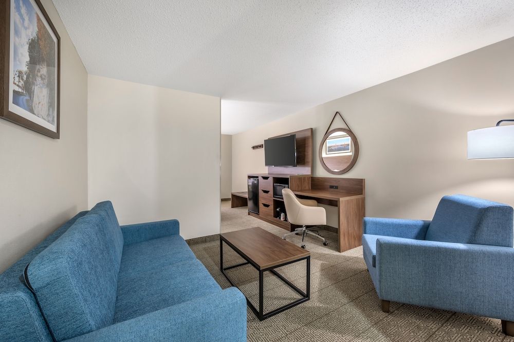 King Suite with Sleeper Sofa (Non Smoking)