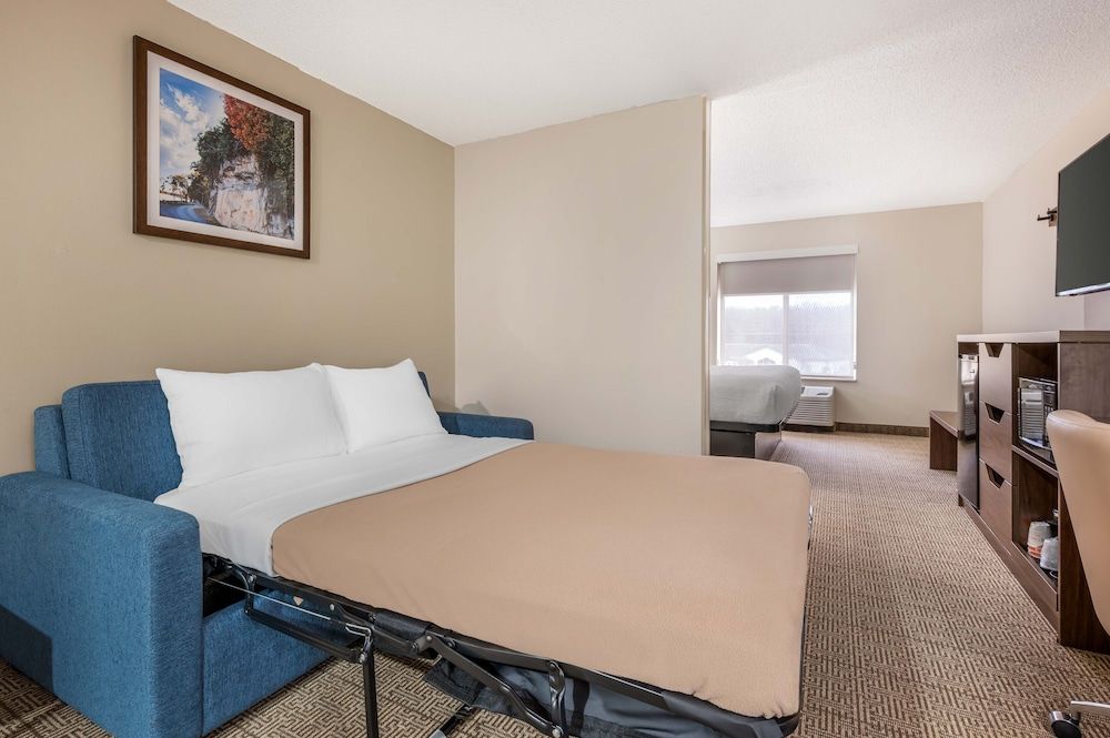 King Suite with Sleeper Sofa (Non Smoking)