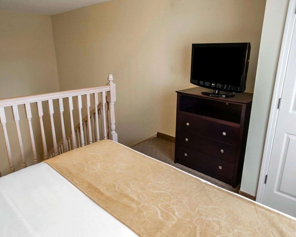 Suite, 1 Queen Bed, Accessible, Non Smoking
