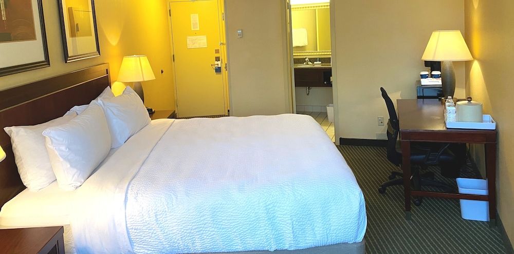 Quality Inn West Lafayette - University Area Standard Room, 1 King Bed, Non Smoking 3